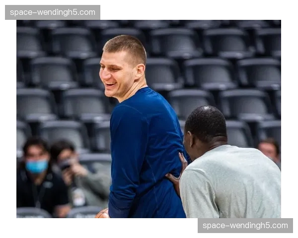 前裁判贾维复盘：昨日湖人vs掘金最后两分钟的裁判报告存在争议判罚